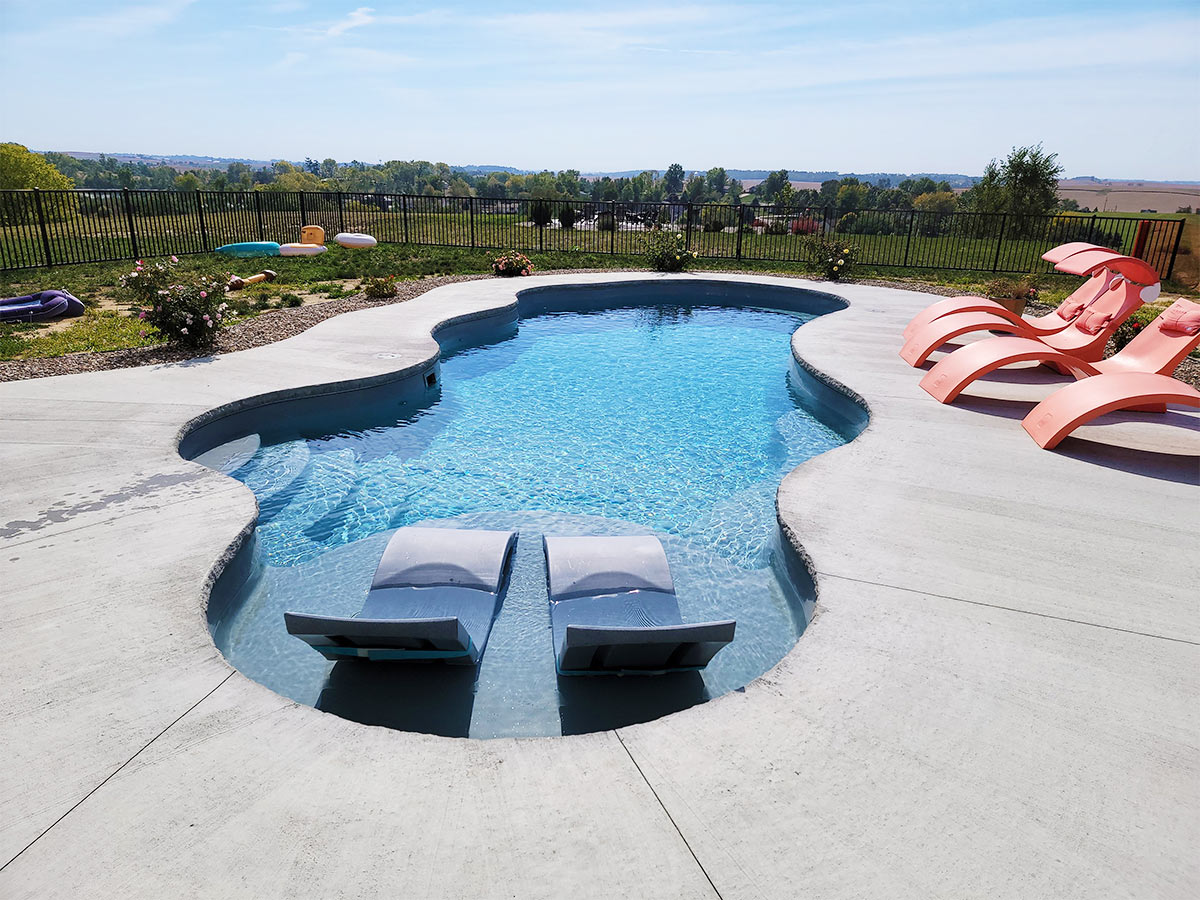 aqua-struction-fiber-glass-pools-iowa-services-pool-renovation-1